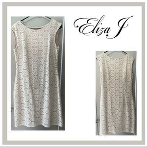 Eliza J Cream Lined Patterned Shift Dress Size 8